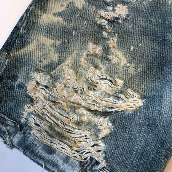 Dolce & Gabbana destroyed denim cut off shorts - Picture 12 of 14